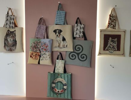 Sac Cabas et pochette assortie réalisé dans l'atelier de couture de vichy